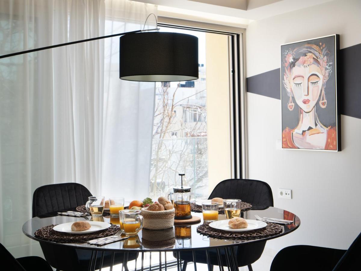 The H Experience - Stylish 2bd With Balcony In Center Appartement